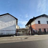 BIFAMILIARE A SAINT-MARCEL