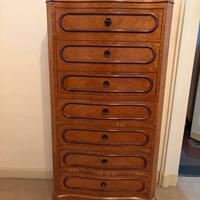 Antico cassettone settimanale in legno