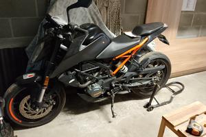 KTM Duke 125