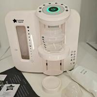 Macchina per la Preparazione del Biberon