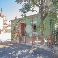 3 LOCALI A MAGLIANO SABINA