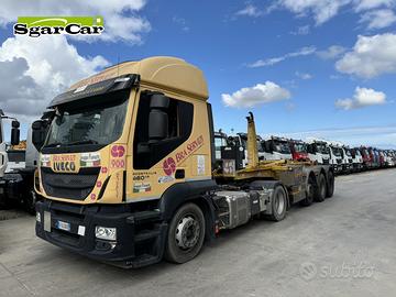 Iveco Stralis 460 con semirimorchio gancio scarrab
