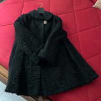 Pelliccia in agnellino nero