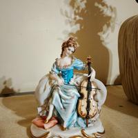 Statua in porcella d arte fatta a mano Galletti