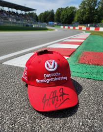 Cappello Michael Schumacher DVAG  Autografato