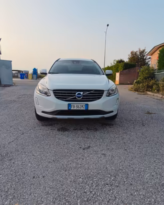 VOLVO XC60 D4D DIESEL 190CV AUTOMATICA KINETIC SPO