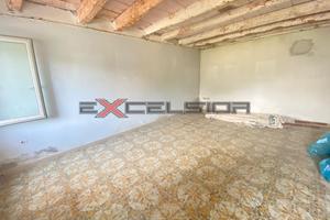 LAMA POLESINE: Rustico con giardino e garage