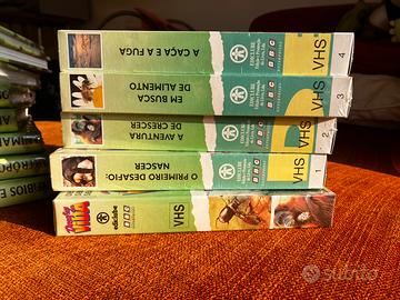 Collezione libri e VHS sulla natura .