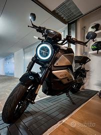 NIU RQI Sport moto elettrica impeccabile