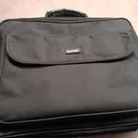 pc portatile lenovo con borsa e caricatore 