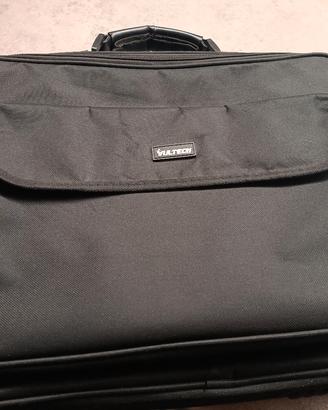 pc portatile lenovo con borsa e caricatore 