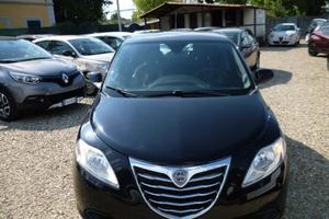 LANCIA Ypsilon 1.2 69 CV 5 porte S&S Black&Red