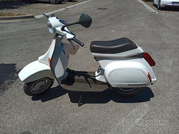 Vespa 50  pk XL rush 