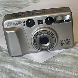 Macchina fotografica Yashica EZ Zoom 105