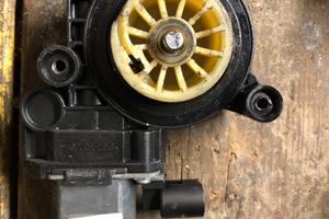 Motorino alza vetro Renault trafic usato