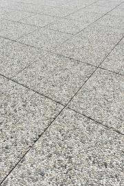 Piastrelle in ghiaino lavato