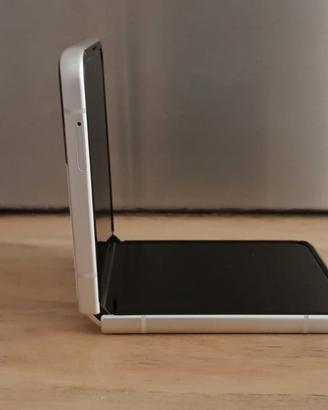 Samsung Galaxy Z Flip3 5G 128Gb Cream