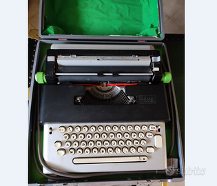 Macchina da scrivere Olivetti Lettera 36