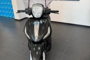 Piaggio Beverly 300 police