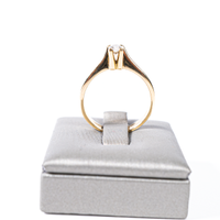 Anello solitario in oro