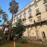 QUADRILOCALE LUMINOSO BUONO STATO CONTESTO SIGNORI