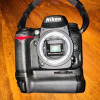 Nikon D7000 + 35mm f 1.8 DX + Battery Grip MB-D11
