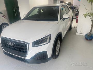 Audi Q2 35 TDI quattro S tronic Business Plus