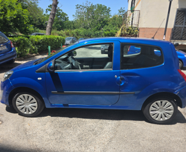 Renault Twingo II - 1.2 benzina - ok neopatentati