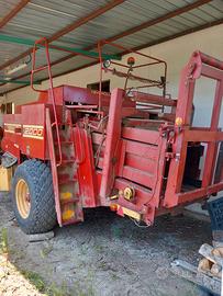 pressa prismatica New holland 2000