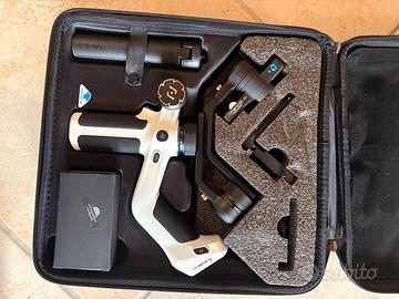 Stabilizzatore per macchina fotografica