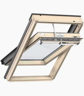 lucernario Velux e tapparella elettrica