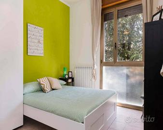 Stanza in appartamento di 148 m² a Bologna