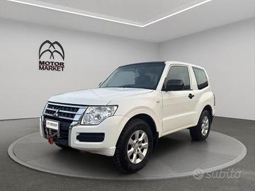 Mitsubishi Pajero 3.2 CR 100th 3p auto