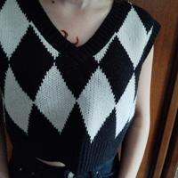 Gilet  maglia a rombi bianchi e neri di Terranova