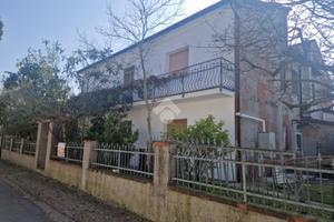 PORZIONE DI BIFAMILIARE A COMACCHIO