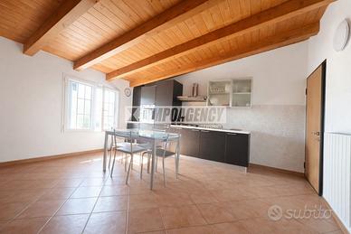 LUMINOSO BILOCALE RISTRUTTURATO |VALLEAMBROSIA