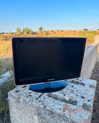 TV Monitor Samsung 19" LCD