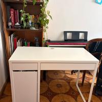 Scrivania IKEA MICKE