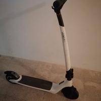 mnopattino elettrico pieghevole Wayel Ugo