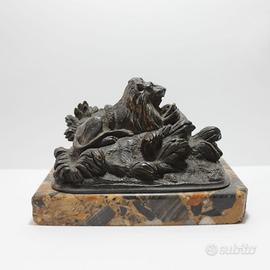 Scultura Leone sulla Roccia in Bronzo XIX Sec.