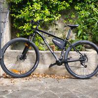 MONTAIN BIKE  CANNONDALE TRAIL  29"  size L