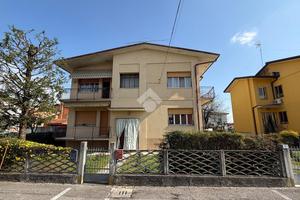 PORZIONE DI BIFAMILIARE A PORCIA