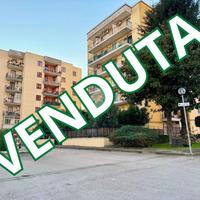 4 LOCALI A POZZUOLI