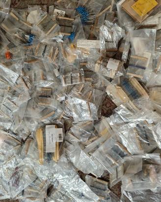 Lotto di resistenze miste 1/8W e 1/4W NOS