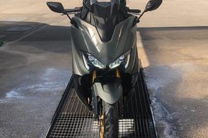 Tmax 560 tech Max full optional