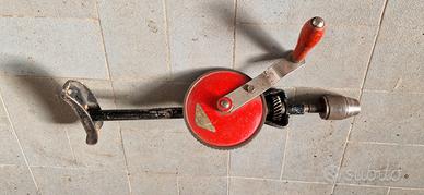 trapano manuale antico