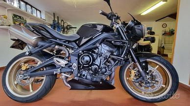 Triumph Street Triple R 675 - 2011 - Emozioni pure