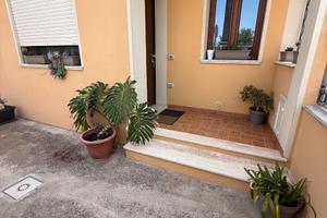 Trivano arredato indipendente