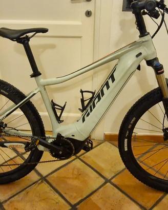 ebike elettrica Giant Fathom