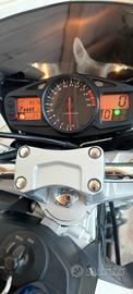  Suzuki GSR 600 